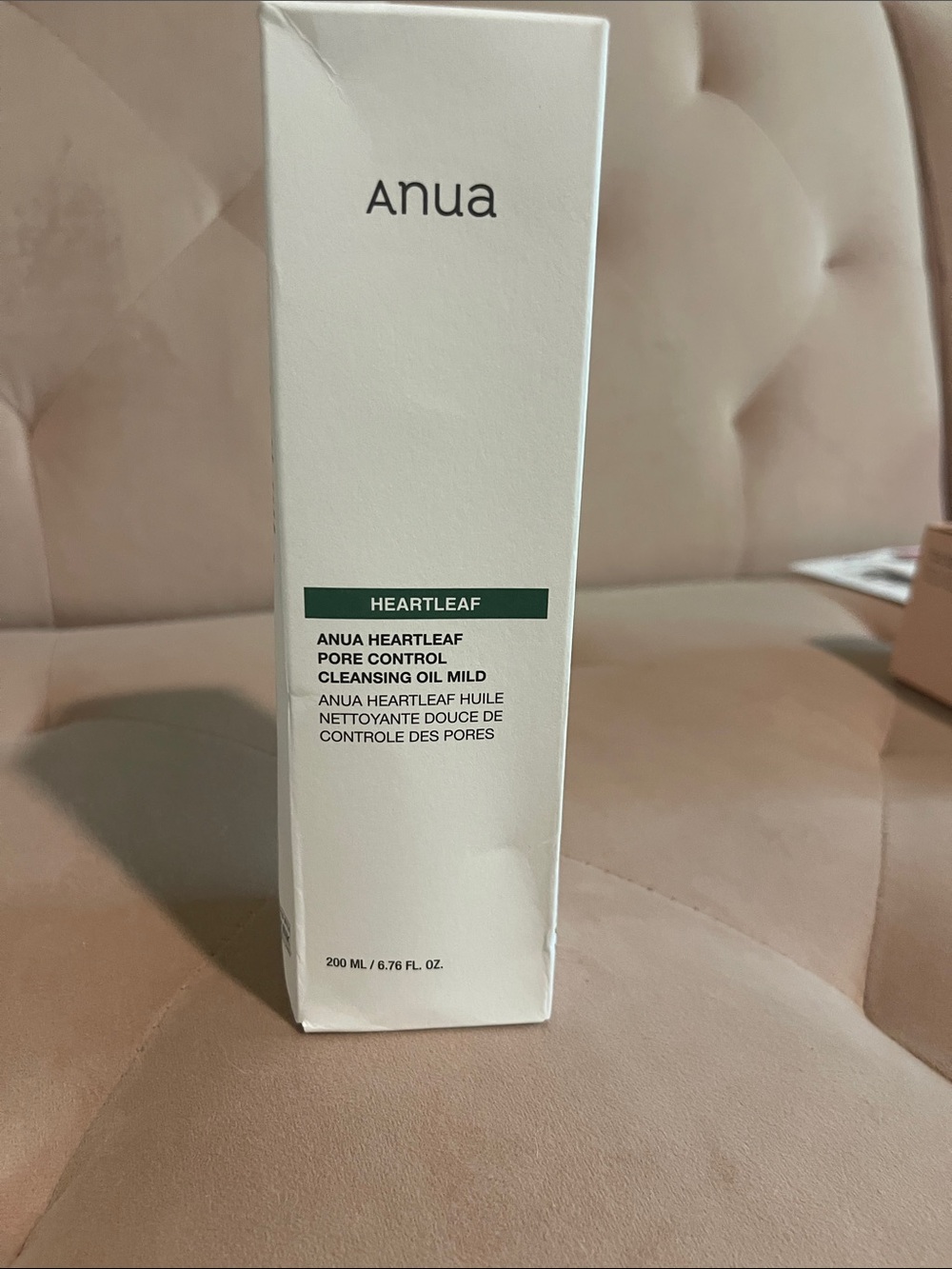Anua Heartleaf Pore Control Cleansing Oil - White with Green Accent